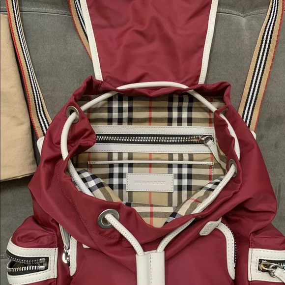 Burberry Rucksack - Picture 9 of 13
